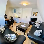 Strandmuschel, ca 100m z. Alten Strom